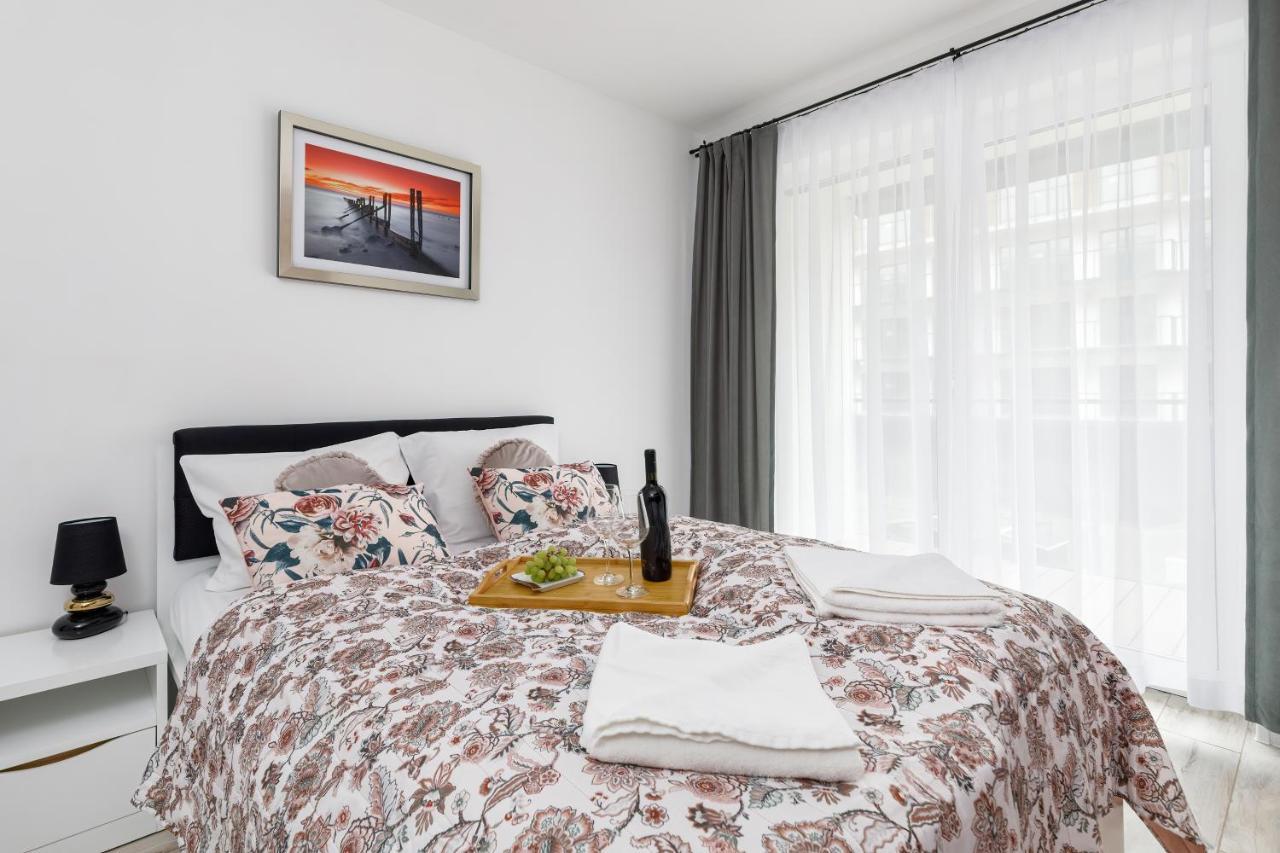 Wellness Resort Apartments Dziwnow Riverfront By Noclegi Renters Ngoại thất bức ảnh