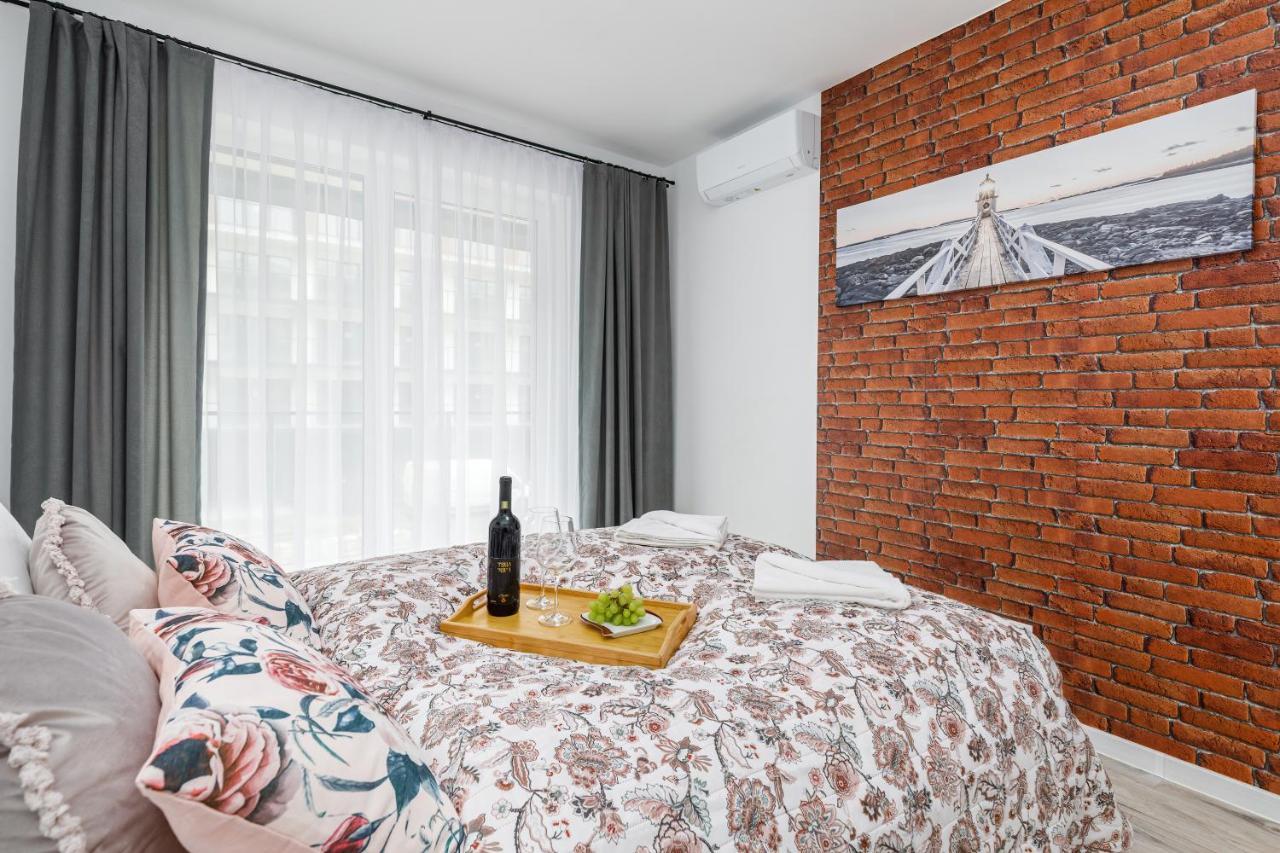 Wellness Resort Apartments Dziwnow Riverfront By Noclegi Renters Ngoại thất bức ảnh