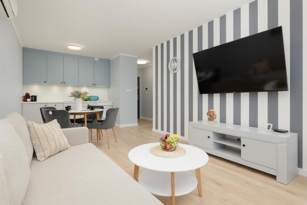 Wellness Resort Apartments Dziwnow Riverfront By Noclegi Renters Ngoại thất bức ảnh