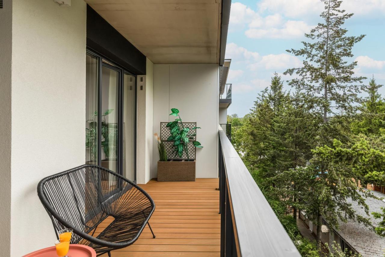 Wellness Resort Apartments Dziwnow Riverfront By Noclegi Renters Ngoại thất bức ảnh